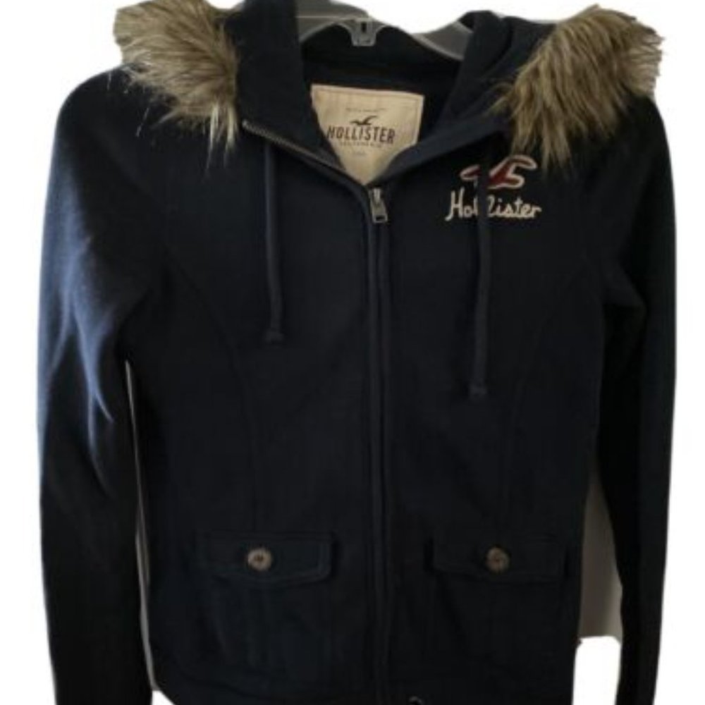 Hollister zip up hoodie with FUR • Navy • XS